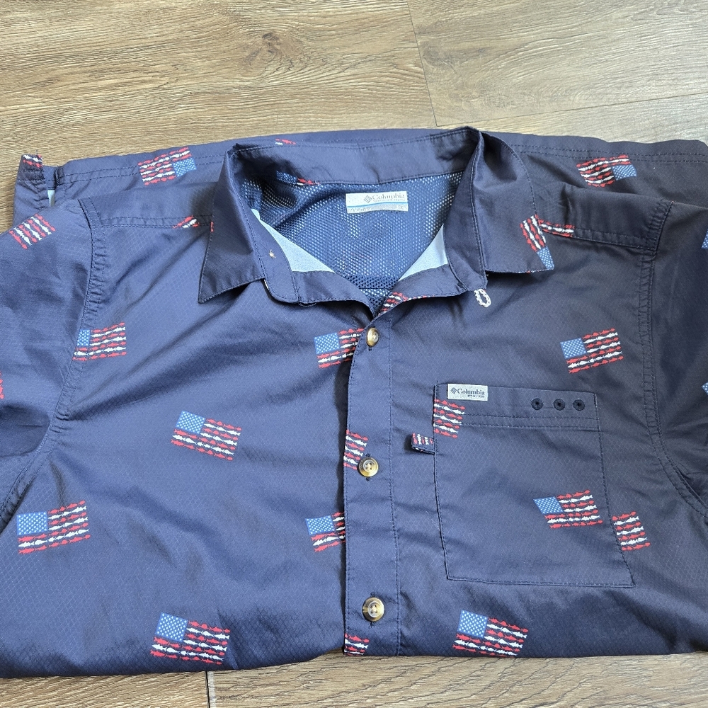 Columbia Men's Navy Flag Print Shirt